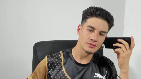Snapshot of dominic_radccliffe chatting on May 12, 2026, 2:19 am Your real love online show from May 12, 2026, 2:19 am