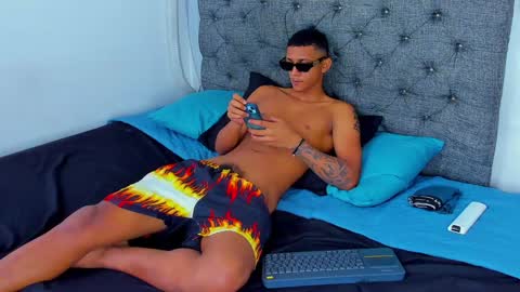 dominic_smith_ online show from December 2, 2024, 5:59 am