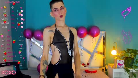 Dominic online show from December 28, 2024, 3:04 pm