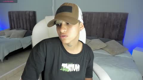 Snapshot of dominick_joness chatting on January 21, 2025, 8:21 pm Dominick  online show from January 21, 2025, 8:21 pm