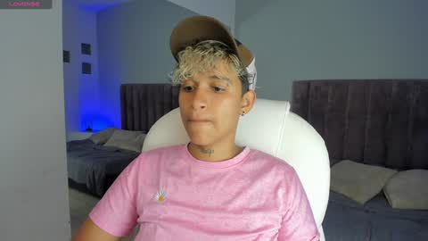 Snapshot of dominick_joness chatting on January 22, 2025, 10:59 pm Dominick  online show from January 22, 2025, 10:59 pm