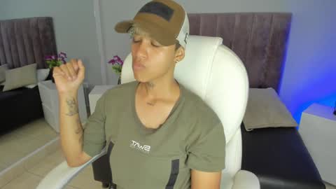 Snapshot of dominick_joness chatting on January 28, 2025, 9:19 pm Dominick  online show from January 28, 2025, 9:19 pm