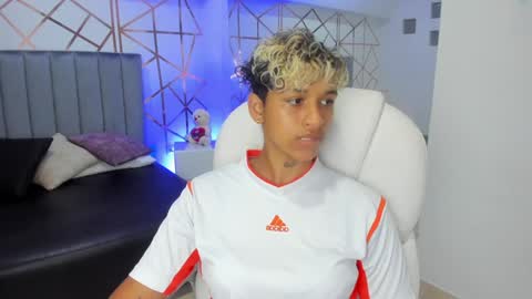 Snapshot of dominick_joness chatting on February 3, 2025, 8:24 pm Dominick  online show from February 3, 2025, 8:24 pm