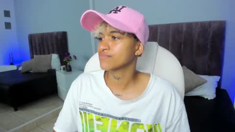 Snapshot of dominick_joness chatting on February 8, 2025, 1:00 am Dominick  online show from February 8, 2025, 1:00 am