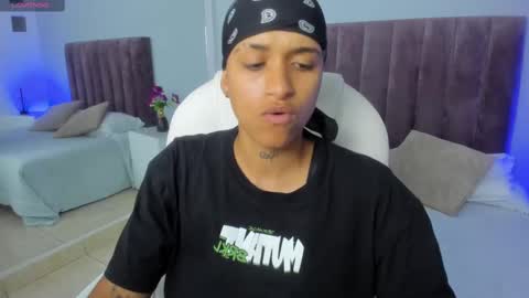 Snapshot of dominick_joness chatting on February 10, 2025, 10:19 pm Dominick  online show from February 10, 2025, 10:19 pm