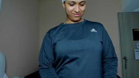 Snapshot of dominick_joness chatting on September 13, 2025, 4:34 am Dominick  online show from September 13, 2025, 4:34 am