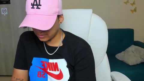 Snapshot of dominick_joness chatting on September 17, 2025, 5:20 am Dominick  online show from September 17, 2025, 5:20 am