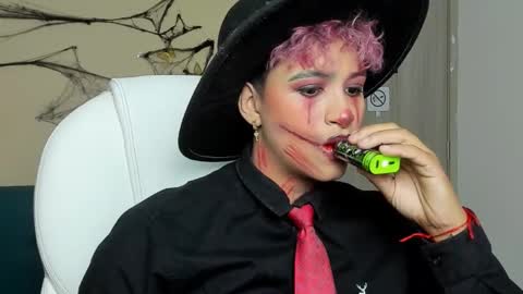 Snapshot of dominick_joness chatting on October 12, 2025, 4:22 am Dominick  online show from October 12, 2025, 4:22 am