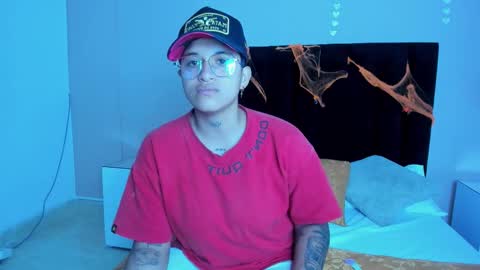 Snapshot of dominick_joness chatting on October 16, 2025, 6:47 am Dominick  online show from October 16, 2025, 6:47 am