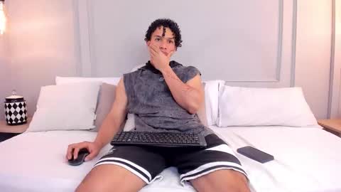 Dominick Star online show from November 29, 2025, 4:26 am