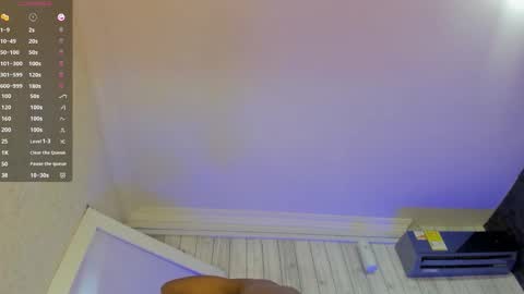 Snapshot of dominicsccott chatting on October 6, 2025, 12:35 pm Dominicscott online show from October 6, 2025, 12:35 pm