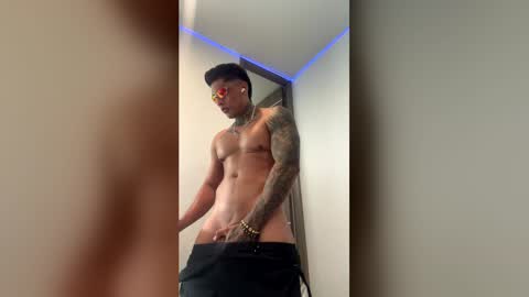 Only fans Ronnie col---InstaRonniecolleman  online show from May 3, 2026, 2:01 pm