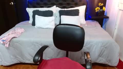  D O M I N K  online show from February 23, 2025, 3:02 am