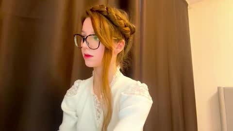 Snapshot of domitilabarrus chatting on February 24, 2026, 1:42 pm Kira online show from February 24, 2026, 1:42 pm