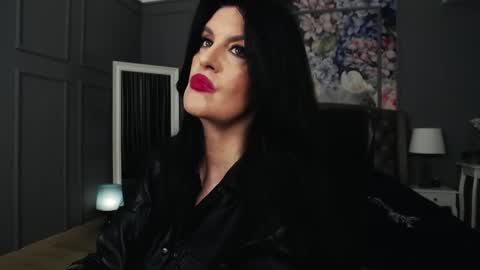 Dom Melisa online show from October 10, 2025, 7:35 pm