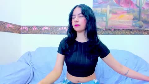 DONA Y CARL online show from December 22, 2025, 4:59 pm