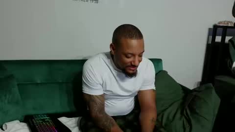 Snapshot of dong_masterson chatting on February 19, 2026, 1:12 am Gifted online show from February 19, 2026, 1:12 am