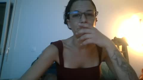 donna_cira online show from June 12, 2026, 1:37 am