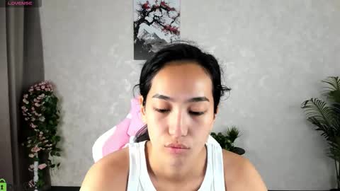 Aura online show from September 21, 2025, 3:41 am