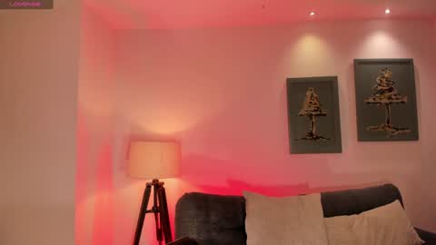  Donna Stonne  online show from January 26, 2025, 5:44 pm