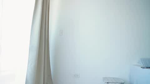 Donatella online show from February 23, 2026, 12:24 pm