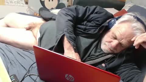 Snapshot of doouugcumming chatting on November 22, 2025, 11:53 am cummingdoouug online show from November 22, 2025, 11:53 am