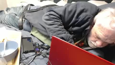 Snapshot of doouugcumming chatting on November 28, 2025, 5:37 pm cummingdoouug online show from November 28, 2025, 5:37 pm