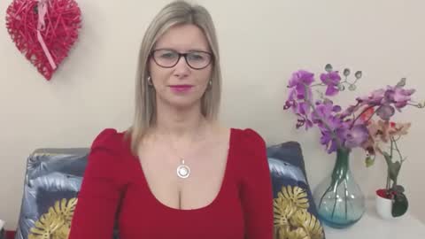 Snapshot of doreenkiss chatting on March 7, 2025, 7:19 am DoreenSexy online show from March 7, 2025, 7:19 am