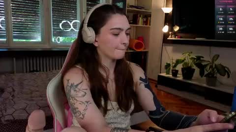 Snapshot of dorfmatratze_ chatting on May 26, 2026, 8:32 am Alice online show from May 26, 2026, 8:32 am