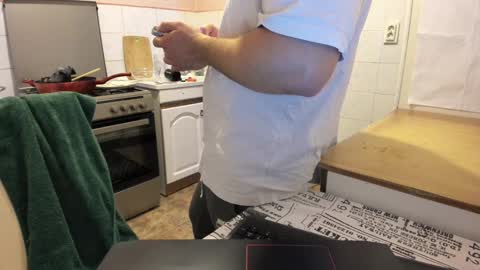 menu  below online show from December 22, 2024, 8:16 am