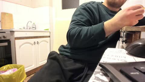 menu  below online show from January 22, 2025, 9:32 pm