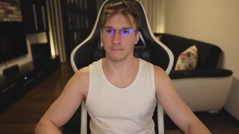 Dorian Reyes online show from January 8, 2026, 11:51 pm