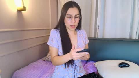 dorothy_valerisse online show from March 19, 2026, 10:30 am