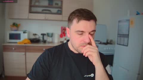 Snapshot of dosilasa chatting on February 25, 2025, 8:03 am Sasha online show from February 25, 2025, 8:03 am