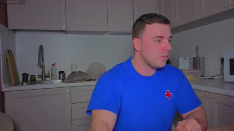 Snapshot of dosilasa chatting on December 1, 2025, 7:52 pm Sasha online show from December 1, 2025, 7:52 pm