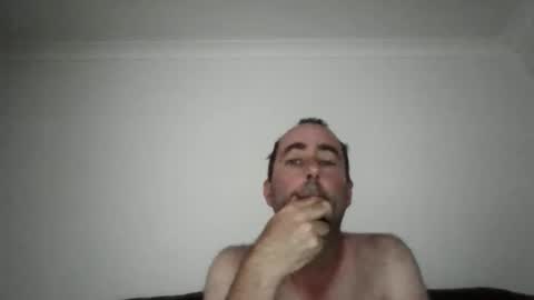 dossy1981 online show from February 1, 2026, 3:49 am