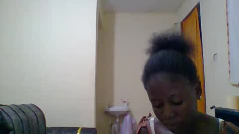 Snapshot of dottletop chatting on February 2, 2025, 7:14 pm dottletop online show from February 2, 2025, 7:14 pm