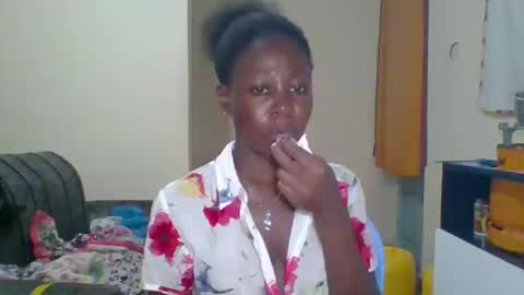 Snapshot of dottletop chatting on February 3, 2025, 7:42 pm dottletop online show from February 3, 2025, 7:42 pm