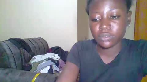 Snapshot of dottletop chatting on February 4, 2025, 6:38 pm dottletop online show from February 4, 2025, 6:38 pm