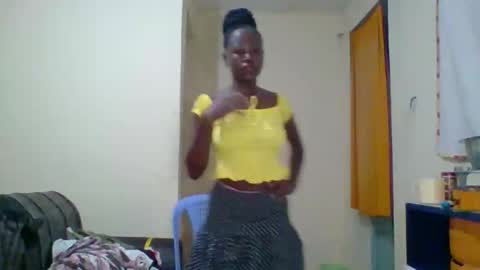 Snapshot of dottletop chatting on February 5, 2025, 4:47 pm dottletop online show from February 5, 2025, 4:47 pm