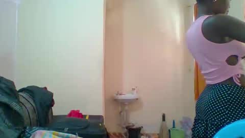 Snapshot of dottletop chatting on February 13, 2025, 8:38 am dottletop online show from February 13, 2025, 8:38 am