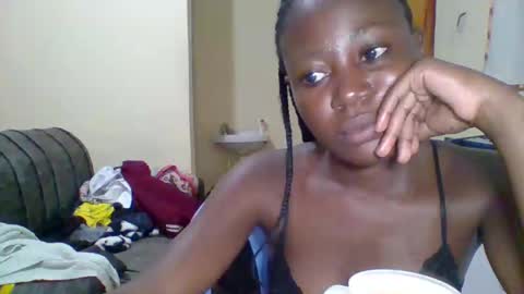 Snapshot of dottletop chatting on February 17, 2025, 5:43 pm dottletop online show from February 17, 2025, 5:43 pm