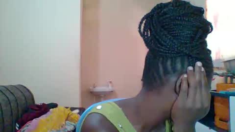 Snapshot of dottletop chatting on February 18, 2025, 7:43 am dottletop online show from February 18, 2025, 7:43 am