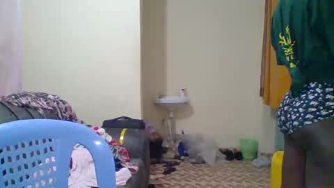 Snapshot of dottletop chatting on February 18, 2025, 6:47 pm dottletop online show from February 18, 2025, 6:47 pm