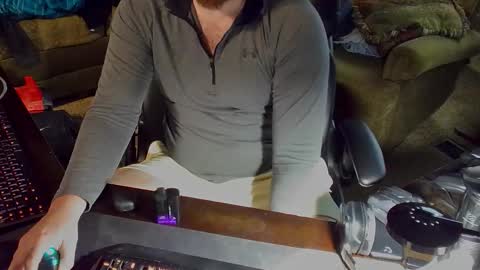 DotYourEyezez  online show from February 18, 2026, 9:55 pm