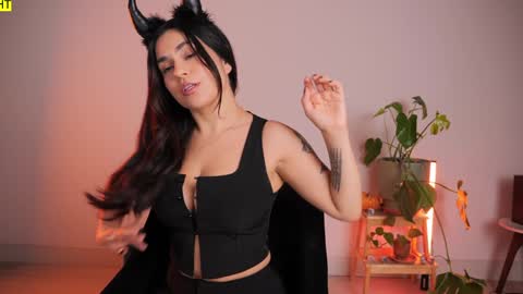 Snapshot of doubedeesarai chatting on November 1, 2025, 1:29 am Sara online show from November 1, 2025, 1:29 am