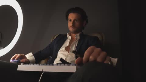 Keen online show from March 9, 2025, 3:01 am