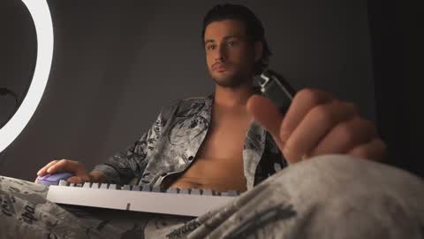 Keen online show from March 10, 2025, 9:21 am