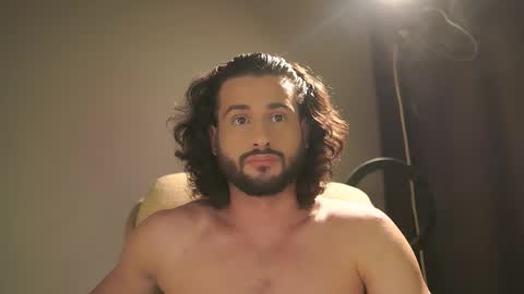 Keen online show from November 11, 2025, 9:37 pm