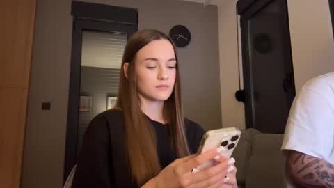 Snapshot of double_sun chatting on September 8, 2025, 7:13 pm Alice and Mark online show from September 8, 2025, 7:13 pm